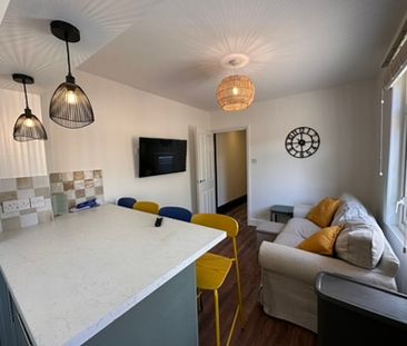 4 bedroom house - Photo 1