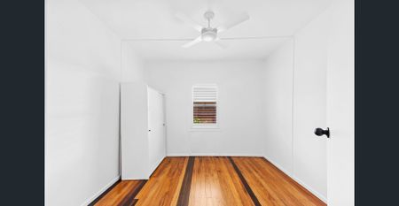 Beautifully Renovated Country Cottage - Photo 3