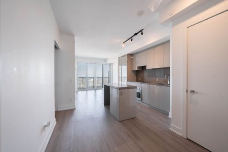 For Lease - 7 Grenville Street Unit# 5206, Toronto, Ontario - Photo 4
