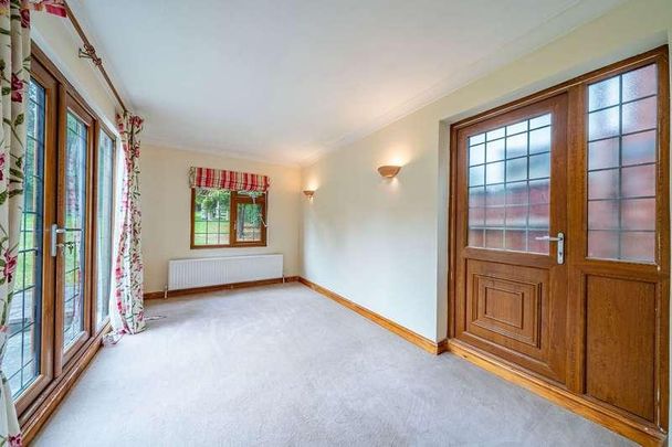 Fairefield Crescent, Glenfield, Leicester, LE3 - Photo 1