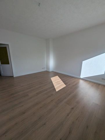 ++SCHICKE 3-R. WHG+M. BALKON+DUSCHBAD M. FENSTER+!!+++ - Foto 3