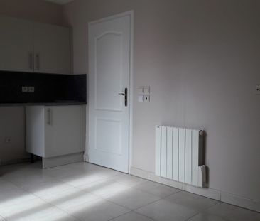 Location Appartement 1 pièce 22m² LES ESSARTS LE ROI 78690 - Photo 1