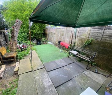 4 bedroom townhouse to rent - Photo 4