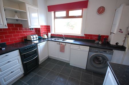 3 bedroom apartment to rent - Photo 5