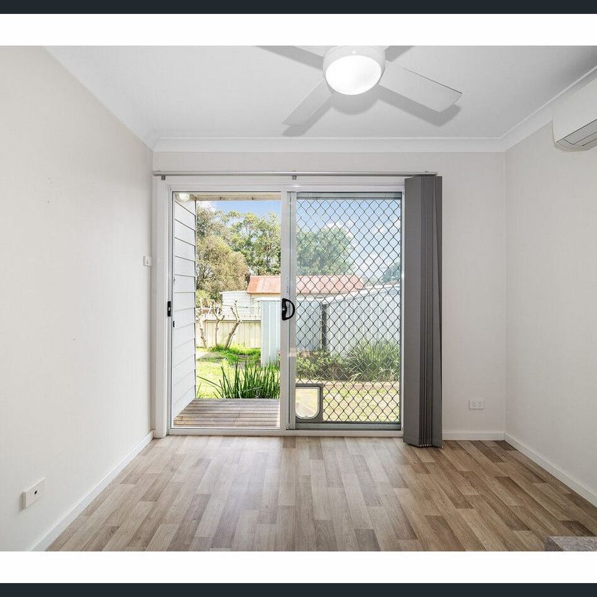 CONTEMPORARY AIR-CONDITIONED FULL SIZE ONE BEDROOM HOUSE - Photo 1