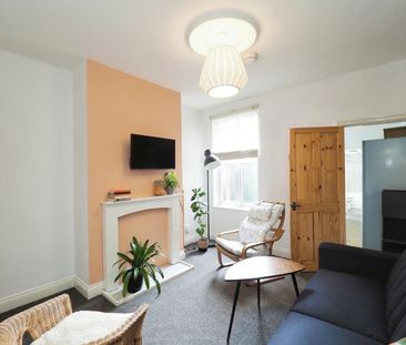 4 Bed Terraced House, Warwick St, LE3 - Photo 6