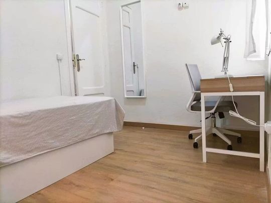 Carrer de l'Olivereta, Valencia, Valencian Community 46018 - Photo 1