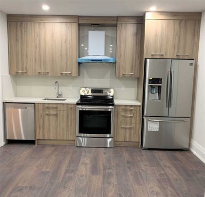 For Lease - 168 Fairview Road, Mississauga, Ontario - Photo 1