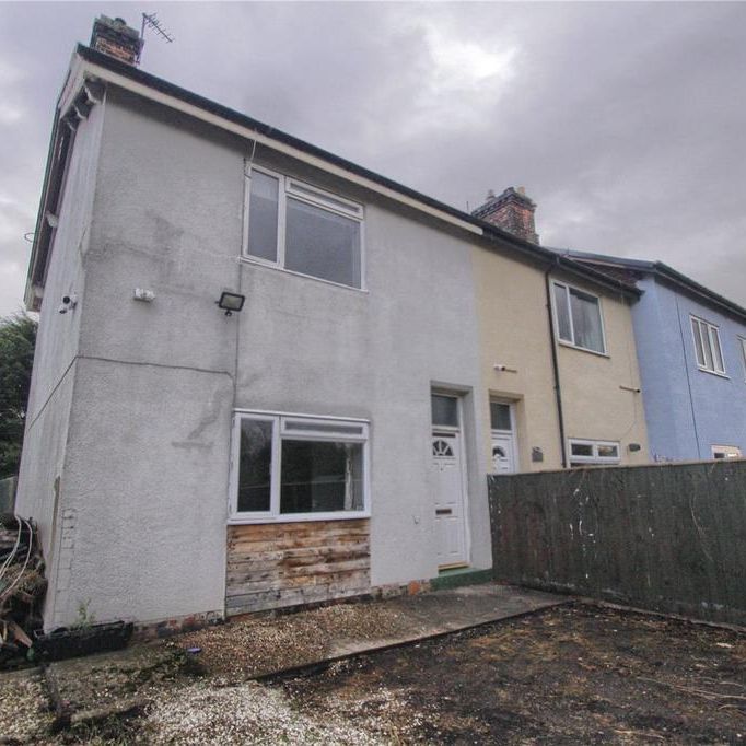 3 bedroom end of terrace house to rent - Photo 2