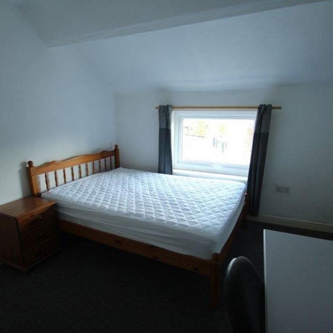 3 bedroom apartment to rent - Photo 1