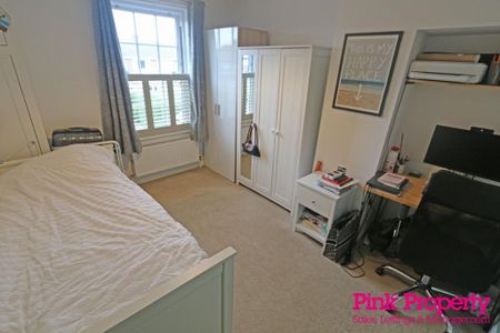2 bedroom terraced house to rent - Photo 4