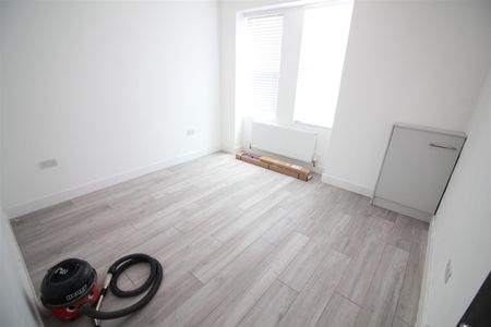 Windmill Road, Slough - Photo 5