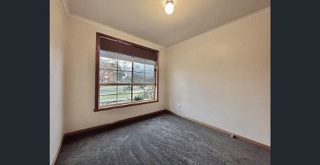 LOW MAINTENANCE NEAT UNIT! - Photo 4