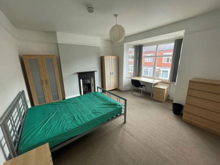 4 bedroom terraced house to rent - Photo 5