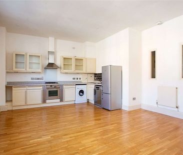 A well-presented two bedroom apartment in the heart of the City. - Photo 6