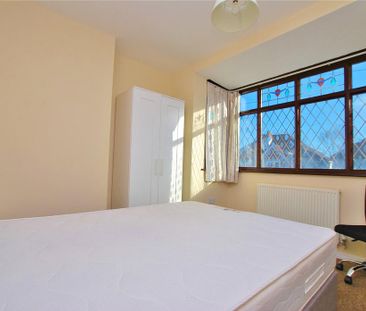 6 bedroom detached house to rent - Photo 3