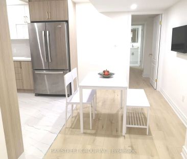 Detached Home For Lease | N9230924 - Photo 4