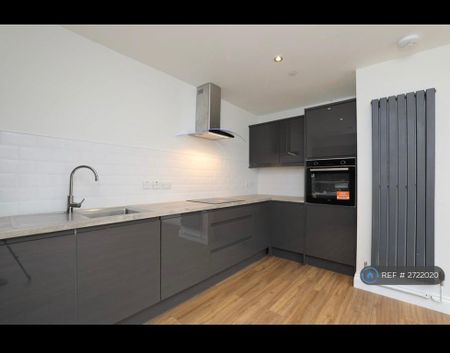 2 bedroom semi-detached house to rent - Photo 5