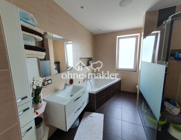 UNIKAT: Teilmöblierte helle 4,5-Zi-Penthouse mit umlaufender Dachterrasse in Frankfurt - Foto 1