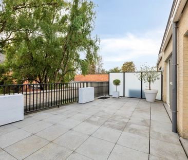 Ruim appartement met 2 slpks, parkeerplaats en dubbele garagebox in... - Foto 4