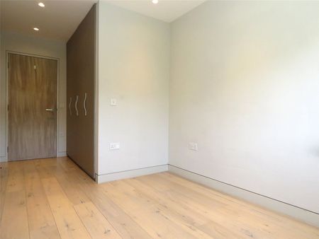 Valley Road, London, SW16 2AD - Photo 2