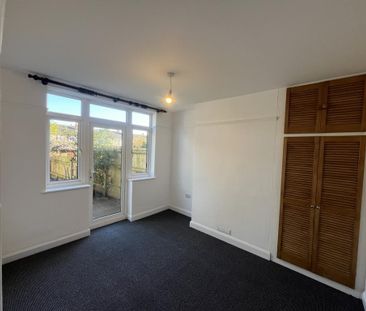 3 bedroom end of terrace house to rent - Photo 5