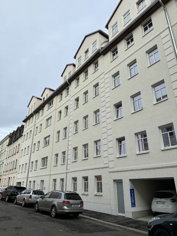 Moderne 4-Zimmerwohnung mit Wintergarten - Photo 3