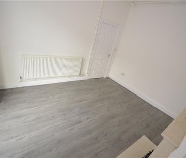 3 bedroom end of terrace house to rent - Photo 1