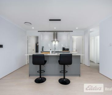 Beautifully Presented Family Home in Sought-After Baldivis Estate - Photo 2