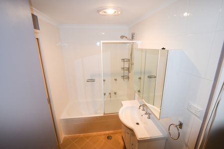 40/12 Goodchild Street, Lyneham ACT 2602 - Townhouse For Rent | Domain - Photo 2