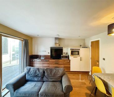 1 bedroom flat to rent - Photo 2