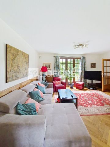 House - Photo 3
