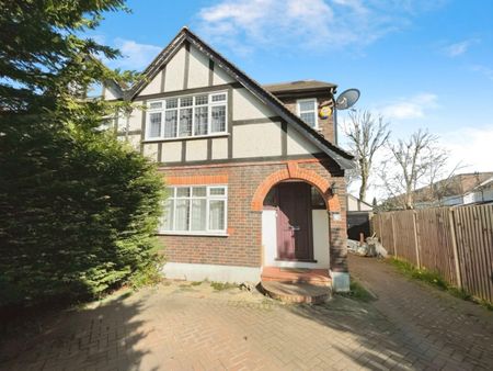 Esher Road, East Molesey, KT8 - Photo 3