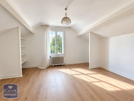 Location Maison 4 pièces 105m² CHARNAY LES MACON 71850 - Photo 2