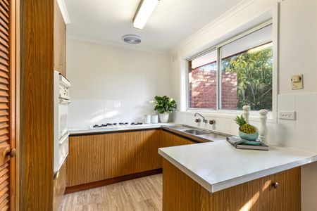 1/24 Suffolk Rd, Surrey Hills VIC 3127 - Villa For Rent | Domain - Photo 3