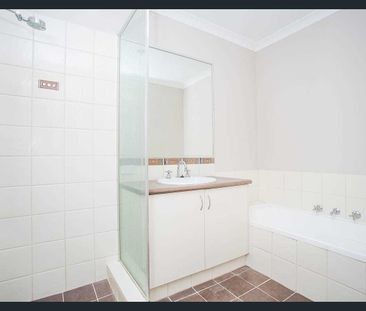 SPACIOUS 3x2 REAR VILLA - Photo 6