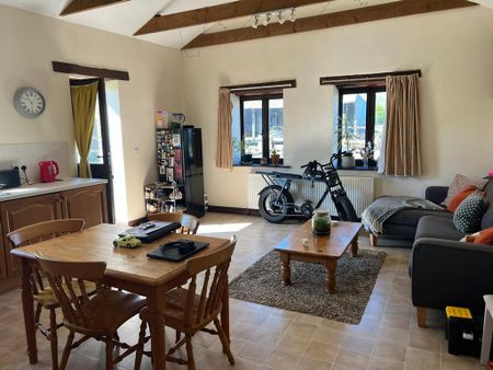 2 bedroom barn conversion to rent - Photo 2