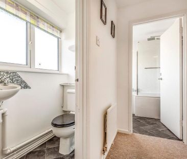 4 bedroom terraced house to rent - Photo 4