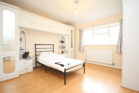 4 bedroom house to rent - Photo 2