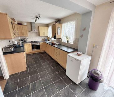 2 bed semi-detached house to rent in DH5 - Photo 2