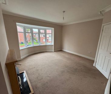 2 bed upper flat to rent in NE3 - Photo 2