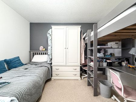 2 bedroom semi-detached house to rent - Photo 4