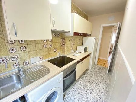 Calle de Sierra Carbonera, Madrid, Community of Madrid 28053 - Photo 4