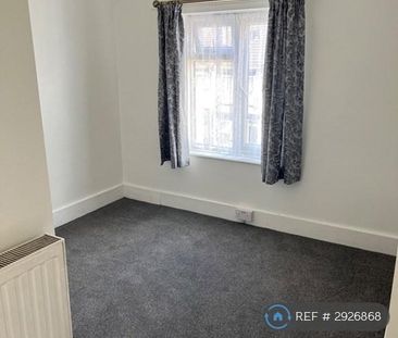 4 bedroom terraced house to rent - Photo 5