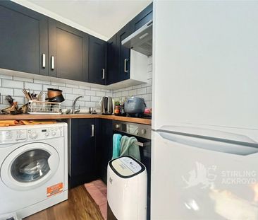 Cedars Court, The Cedars, Surrey, GU1 1YZ - Photo 3