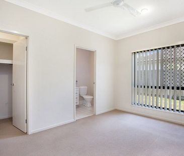 4 BEDROOM HOME WITH AIR CONDITIONING IN A QUIET STREET - Photo 5