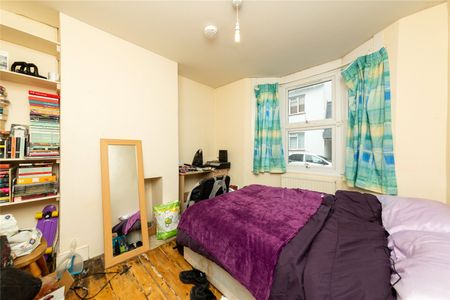 4 bedroom terraced house to rent - Photo 2