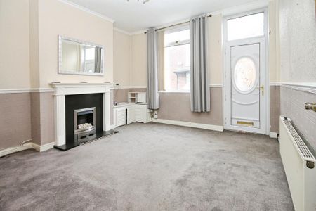 3 bedroom terraced house to rent - Photo 2