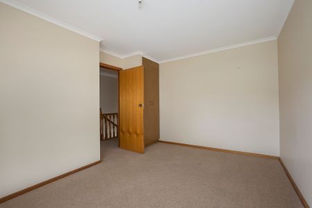 Two Bedroom Townhouse - Perfect Location - Photo 2