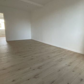 Appartement 2 pièces 42m2 REIMS 610 euros - Photo 1